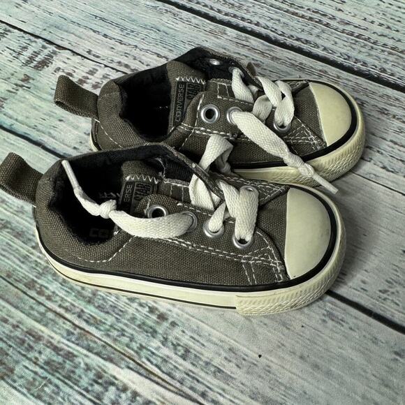 Converse Low Top Classic Grey Toddler Sneakers 5 - Picture 1 of 4